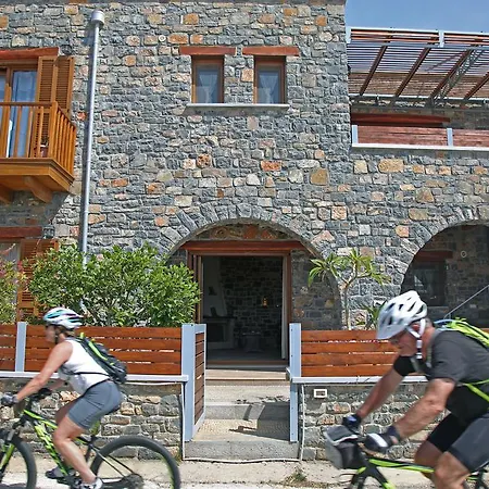 Kalo Nero Apartments Makrýgialos Exterior foto