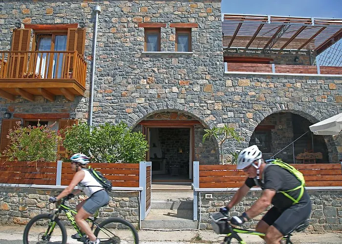Kalo Nero Apartments
